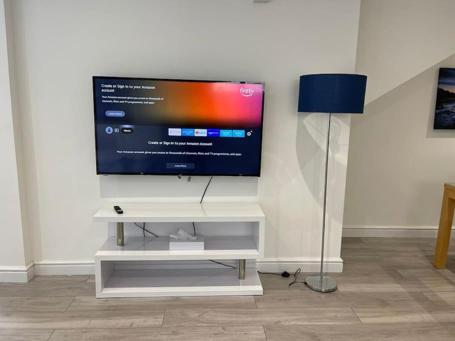 Maisy Lodge - Two Bed Lux Flat - Parking, Netflix, Wifi - Close To Blenheim Palace & Oxford - F2 كيدلينغتون المظهر الخارجي الصورة