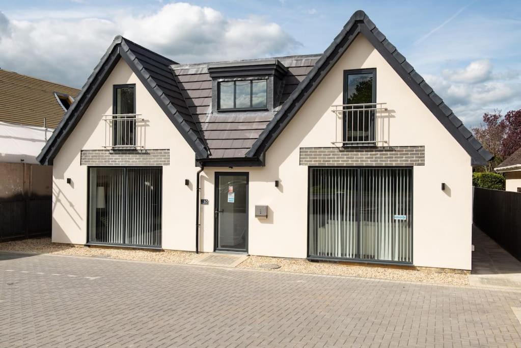 Maisy Lodge - Two Bed Lux Flat - Parking, Netflix, Wifi - Close To Blenheim Palace & Oxford - F2 كيدلينغتون المظهر الخارجي الصورة
